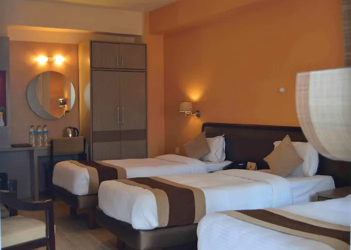 Moonlight Hotel 4*